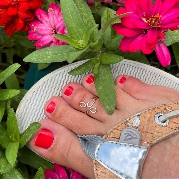 14k Rose Gold Filled Toe Ring or Knuckle Ring - Picture 3 of 15